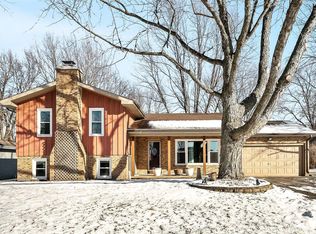 1070 Johnston Dr, Aurora, IL 60506