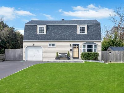 52 Thorburn Avenue, Patchogue, NY, 11772