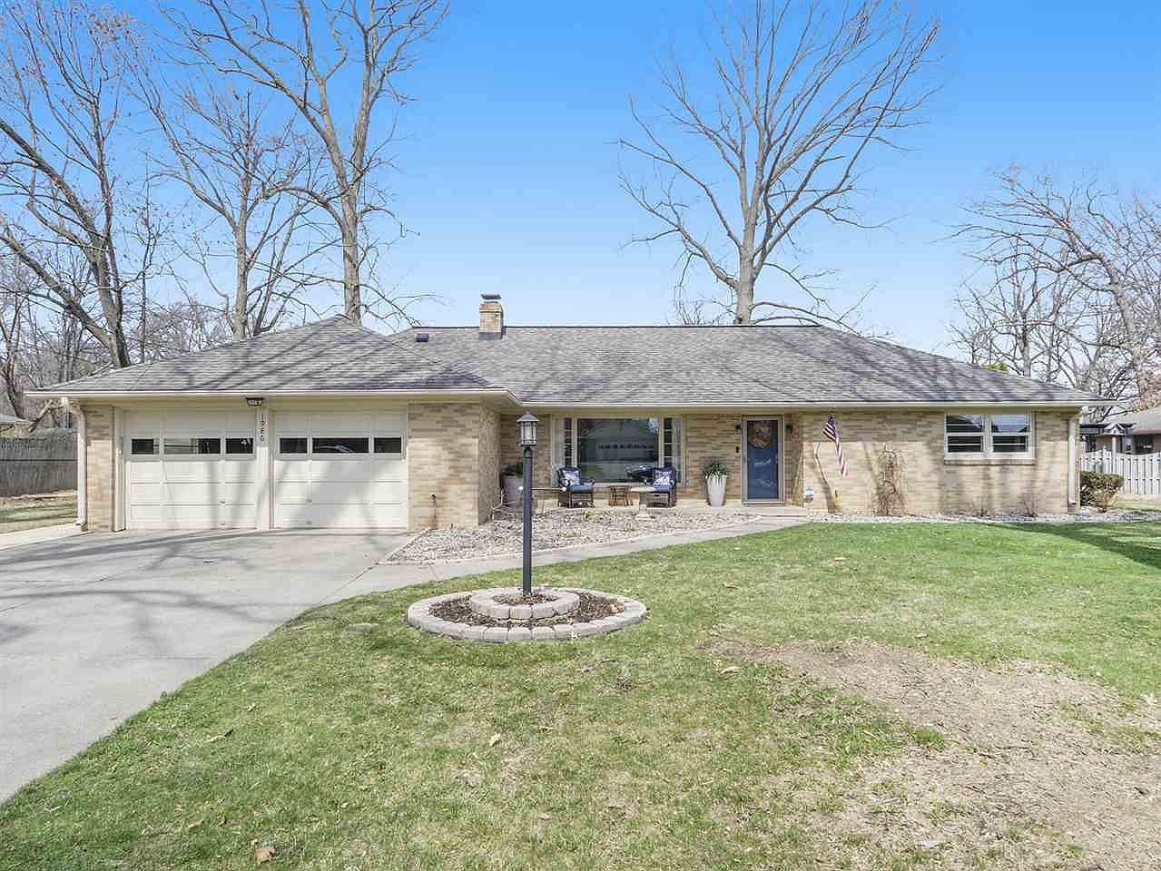 1986 Shoemaker Dr, Jackson, MI 49203 Zillow
