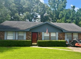 42 Clairmont Cir, Laurel, MS 39440
