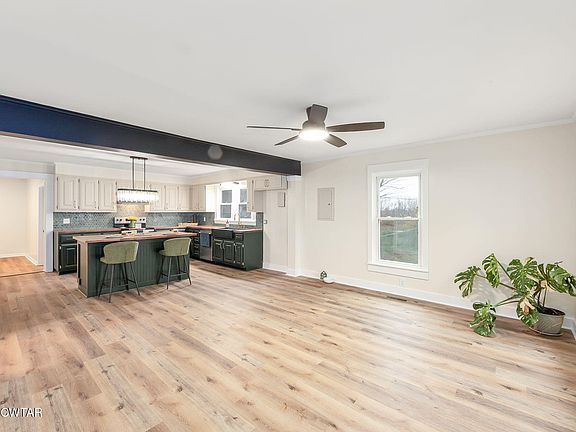 4th image of 28 Mount Orange Rd