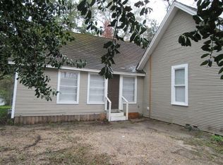 1104 N 14th Ave, Laurel, MS 39440