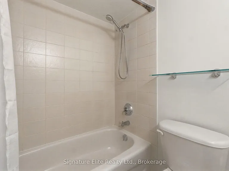 42 Western Battery Rd #718 — Photo 12