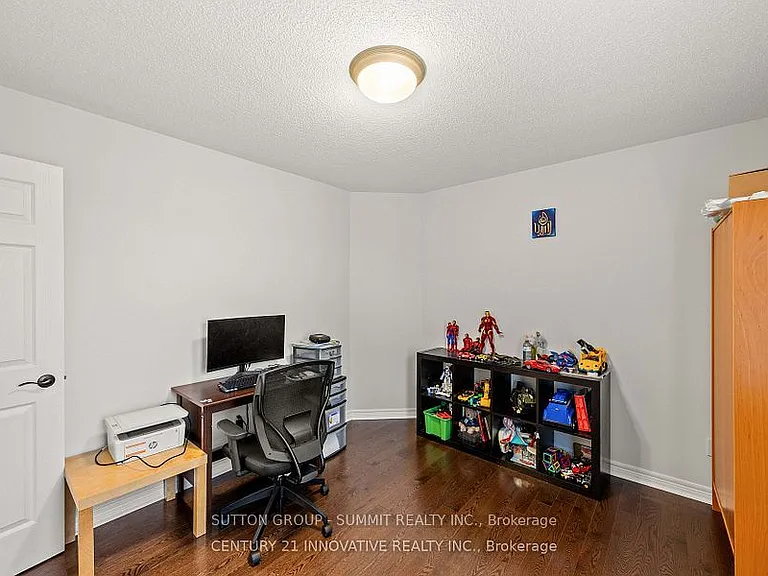 3265 Cabano Cres N — Photo 1