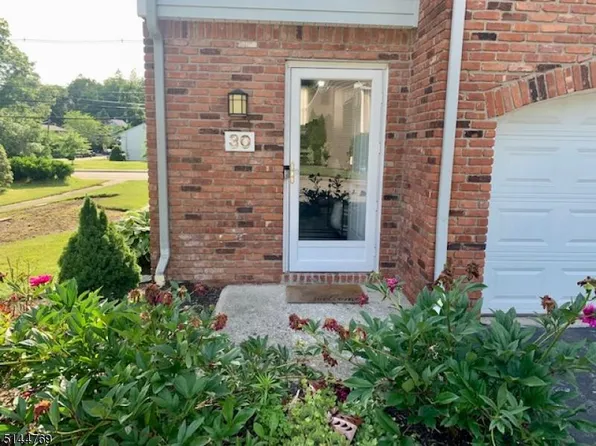 30 Dena Dr #1, Wanaque, NJ 07465