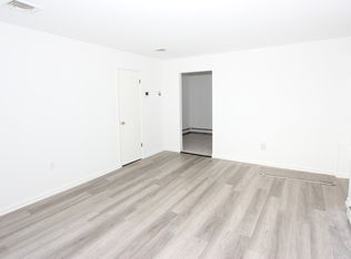 25 Susan Ct FLOOR 1, Elmwood Park, NJ 07407