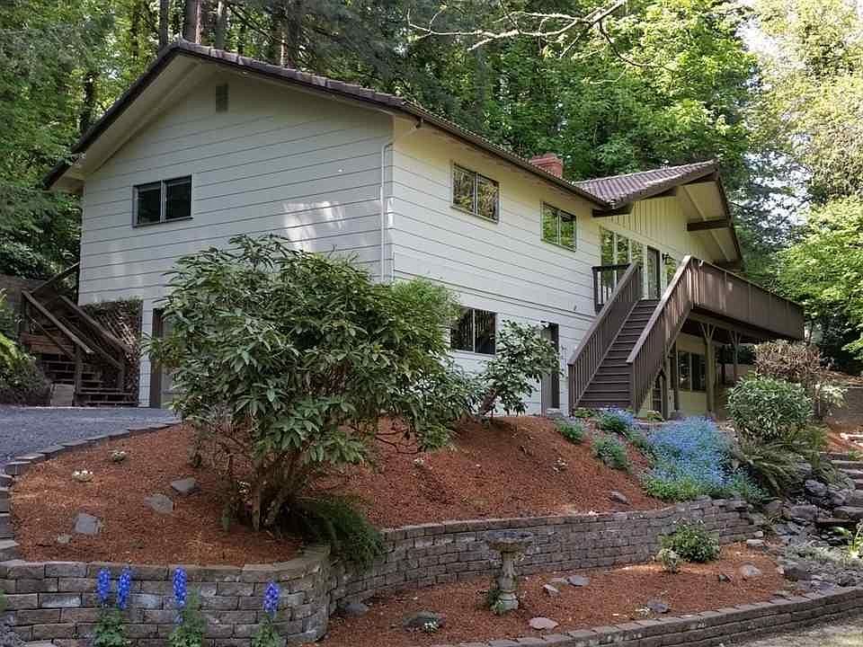 2nd image of 2090 Eola Dr NW
