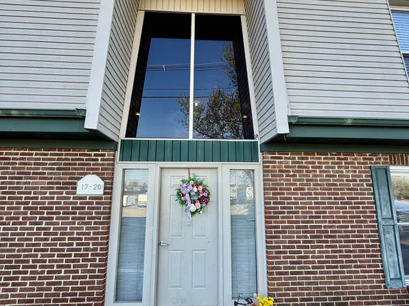 1310 Louisville Rd APT 20, Frankfort, KY 40601