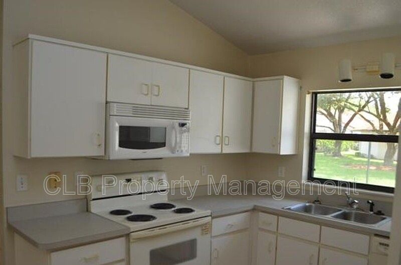 2nd image of 109 Chickadee Ct