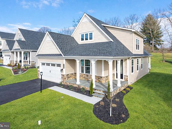 2nd image of 1147 Sculthorpe Dr