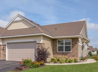 10722 Kingsfield Ln, Woodbury, MN 55129
