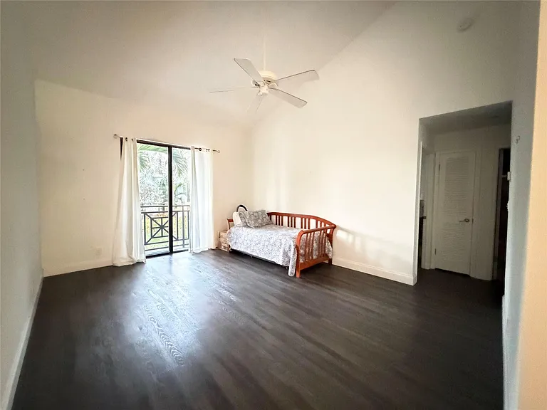 1645 S Ocean Ln #289 — Photo 13