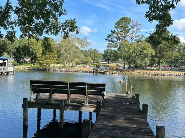 1277 Ackerman Dr, Summerton, SC 29148