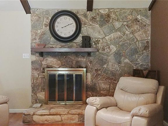 5th image of 702 Kathy Dr