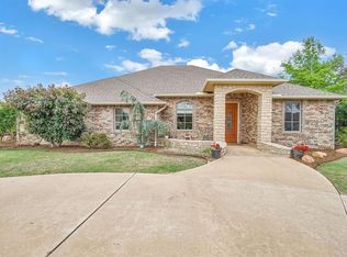3901 Heritage Trl, Altus, OK 73521