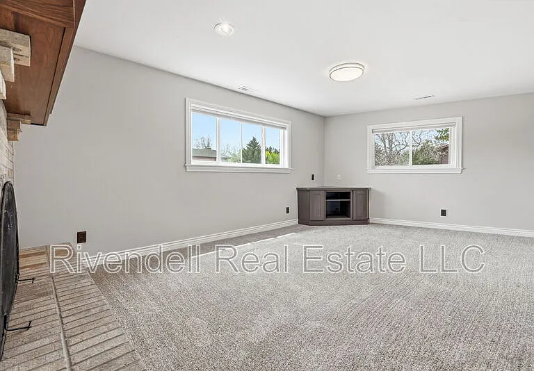 530 Allegheny Dr — Photo 8