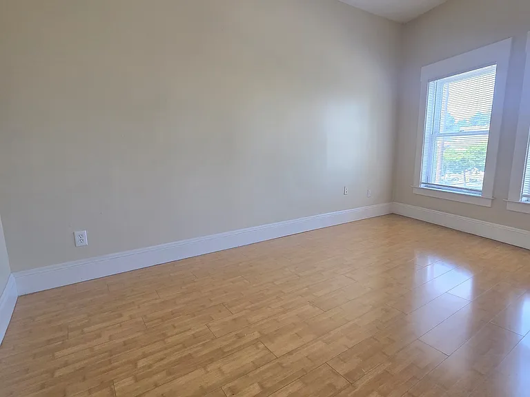 2597 Telegraph Ave #B — Photo 18