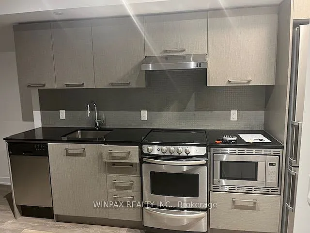 87 Peter St #908 — Photo 3