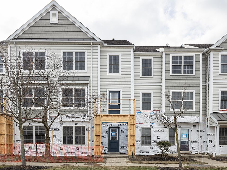 1st image of 6019 Canyon Creek Dr #205