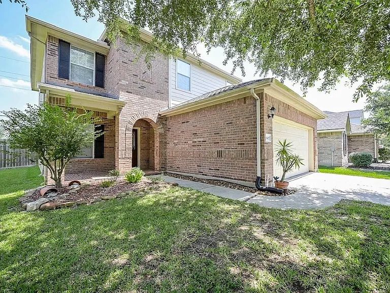 10607 Criswell Dr — Photo 2