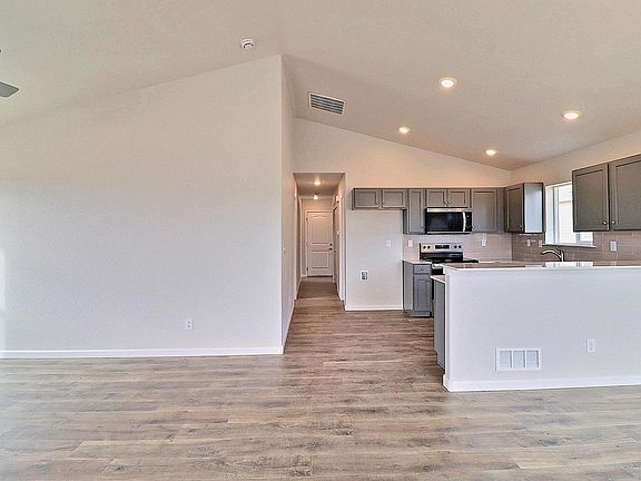 5th image of 4213 Rockcress Rd