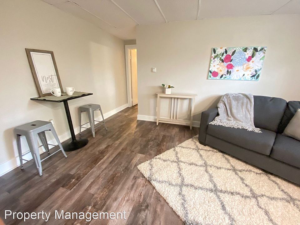 1st image of 1228 E Seneca Ave #9371357