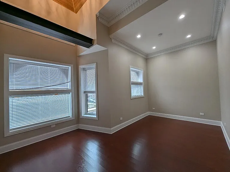 2150 W Monroe St — Photo 54