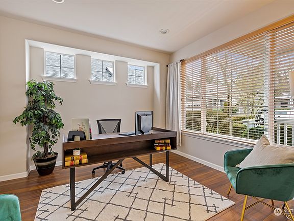 5th image of 4230 40th Avenue NE