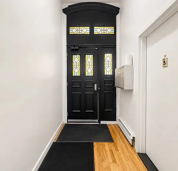 444 W 51st St #F3 — Photo 9