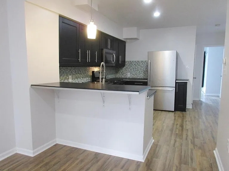 4628 Melrose St — Photo 5