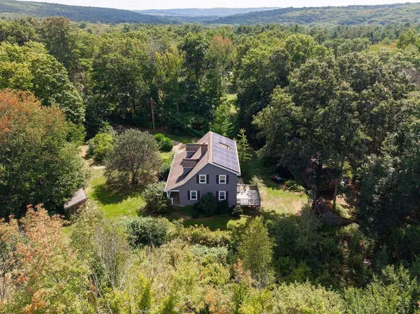 152 Pierce Rd, West Brookfield, MA 01585