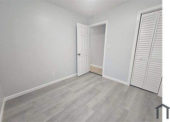 2nd image of 1000 101st Ave