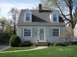 23727 Russell Rd, Bay Village, OH 44140