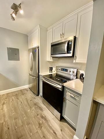 1st image of 10 Birch St APT 101