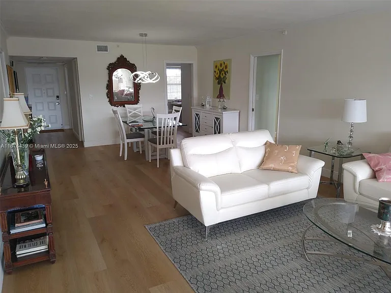 3510 Oaks Way #509 — Photo 36