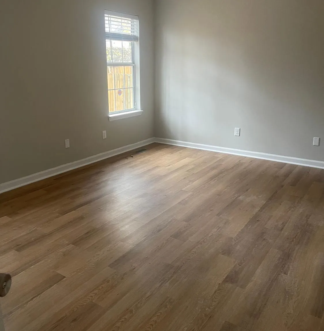 4 bed, 2.5 bath, 2000 sqft, $2,100 — Photo 3