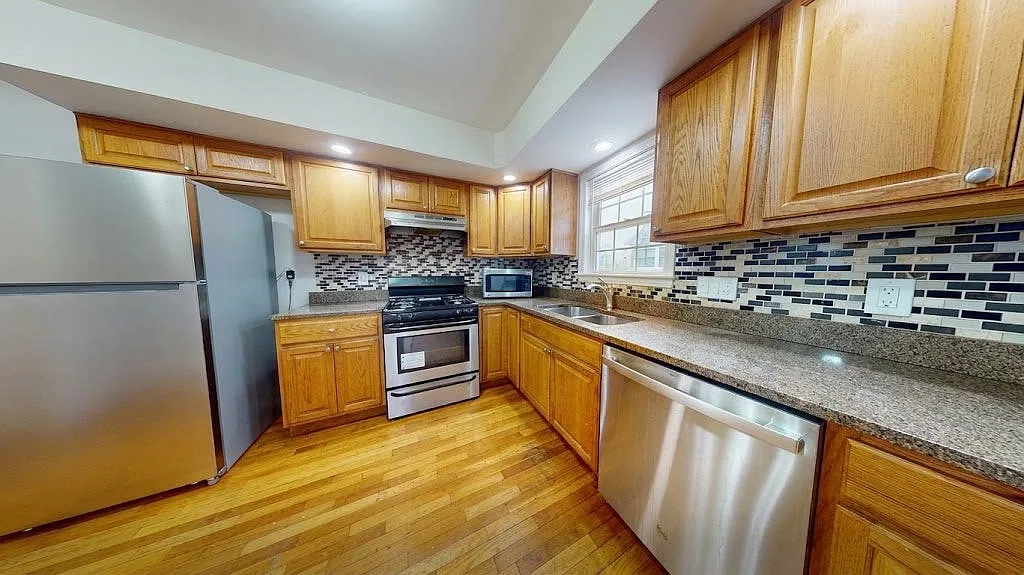 37 Juniper Street — Photo 1
