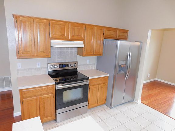 5th image of 1471 N Timberline Dr