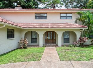 6421 Lake Shore Dr N, Saint Petersburg, FL 33710