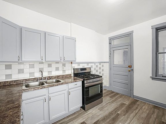 2nd image of 1534 N Karlov Ave #1