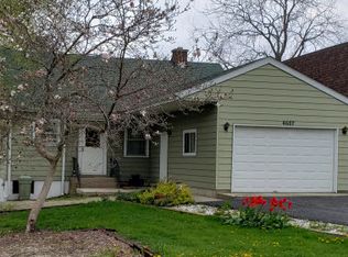 4607 E Lake Shore Dr, Wonder Lake, IL 60097
