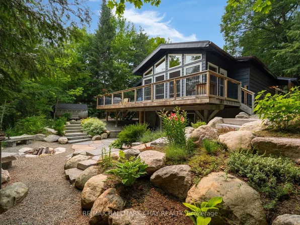1315 Wolf Cir, Algonquin Highlands, ON P0A 1E0