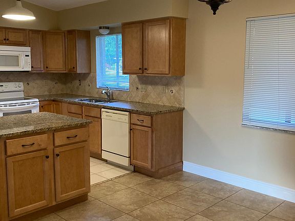 2nd image of 4511 SW 6th Pl