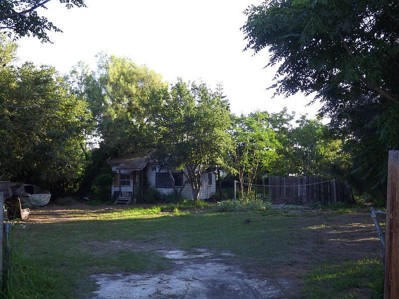 1st image of 640 Belma St