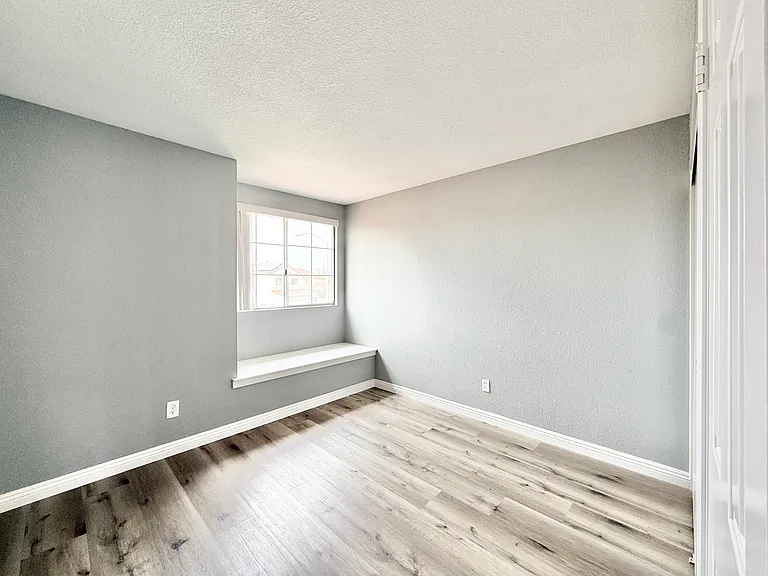 11739 Thomas Hayes Ln — Photo 13
