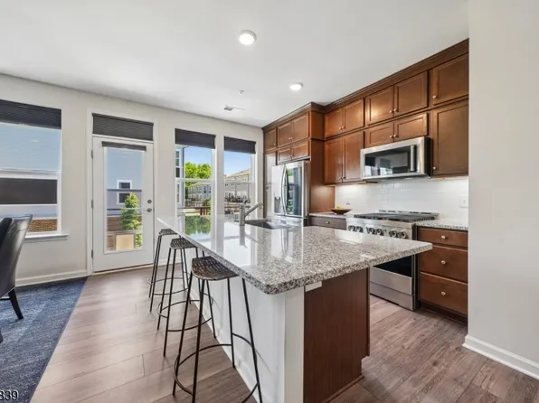 7 Jessica Ln 11202, Union Twp., NJ 07083