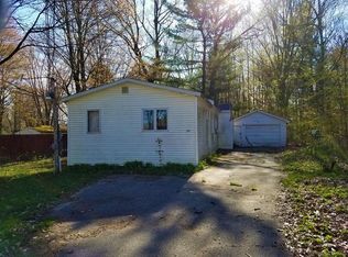 1092 Wildcherry Dr, Gladwin, MI 48624