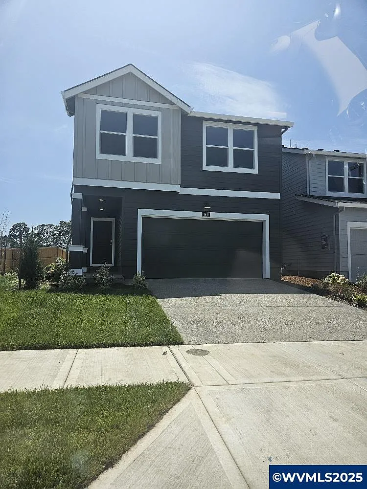 4894 Abraham Ave NE photo 1