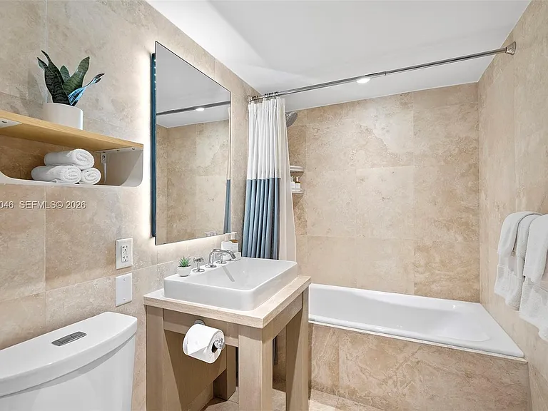 102 24th St #1207 — Photo 35