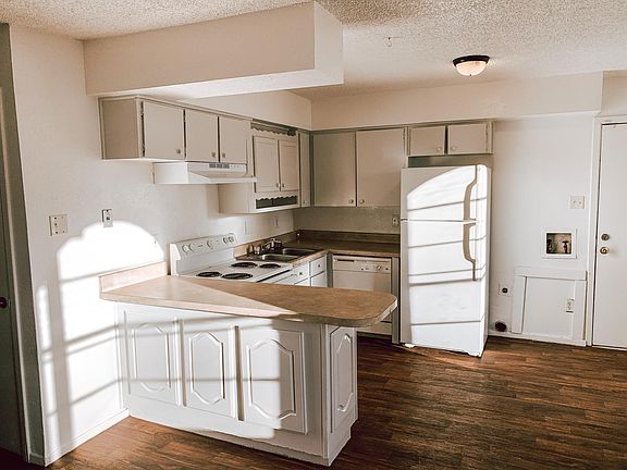 4th image of 919 Cody Ct